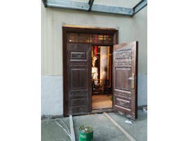 防盗门